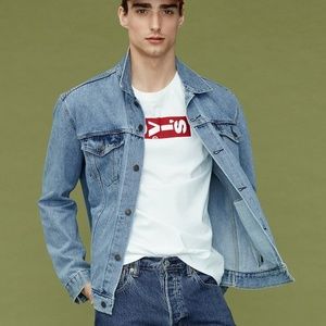 Levi's Denim Trucker Jacket [NWT]